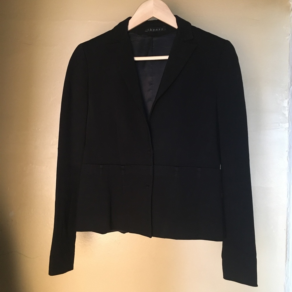 Theory short blazer w pleads
